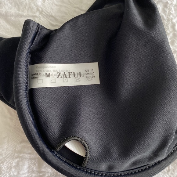 BNWT Push Up Plunge Bikini Top and Bottom - Picture 6 of 8